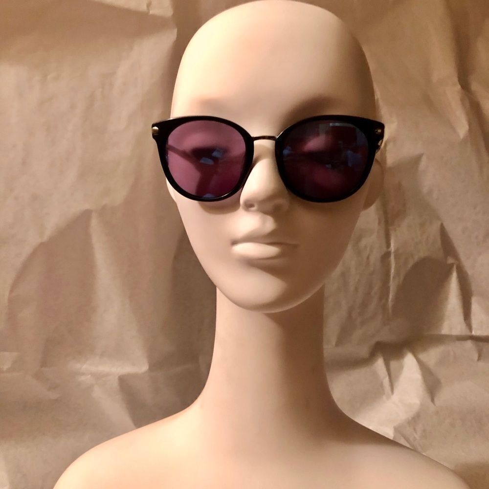 Guess Sunglasses 🕶 - Picture 2 of 7